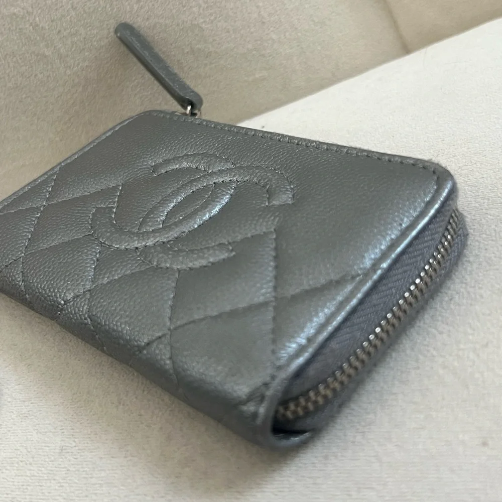 Chanel Caviar Metallic Ring Coin pouch - Picture 5 of 9